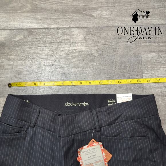 Dockers Truly Slimming Pinstripe Straight Leg Pants Size 10S - Picture 3 of 6